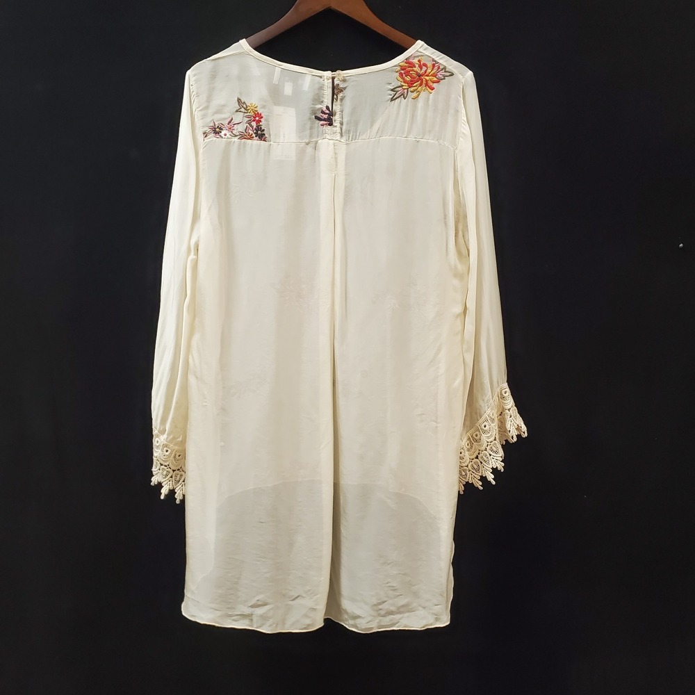 Belle France Womens Silk Blend Top Size XL Italian Floral Embroidered Flare - Picture 3 of 13